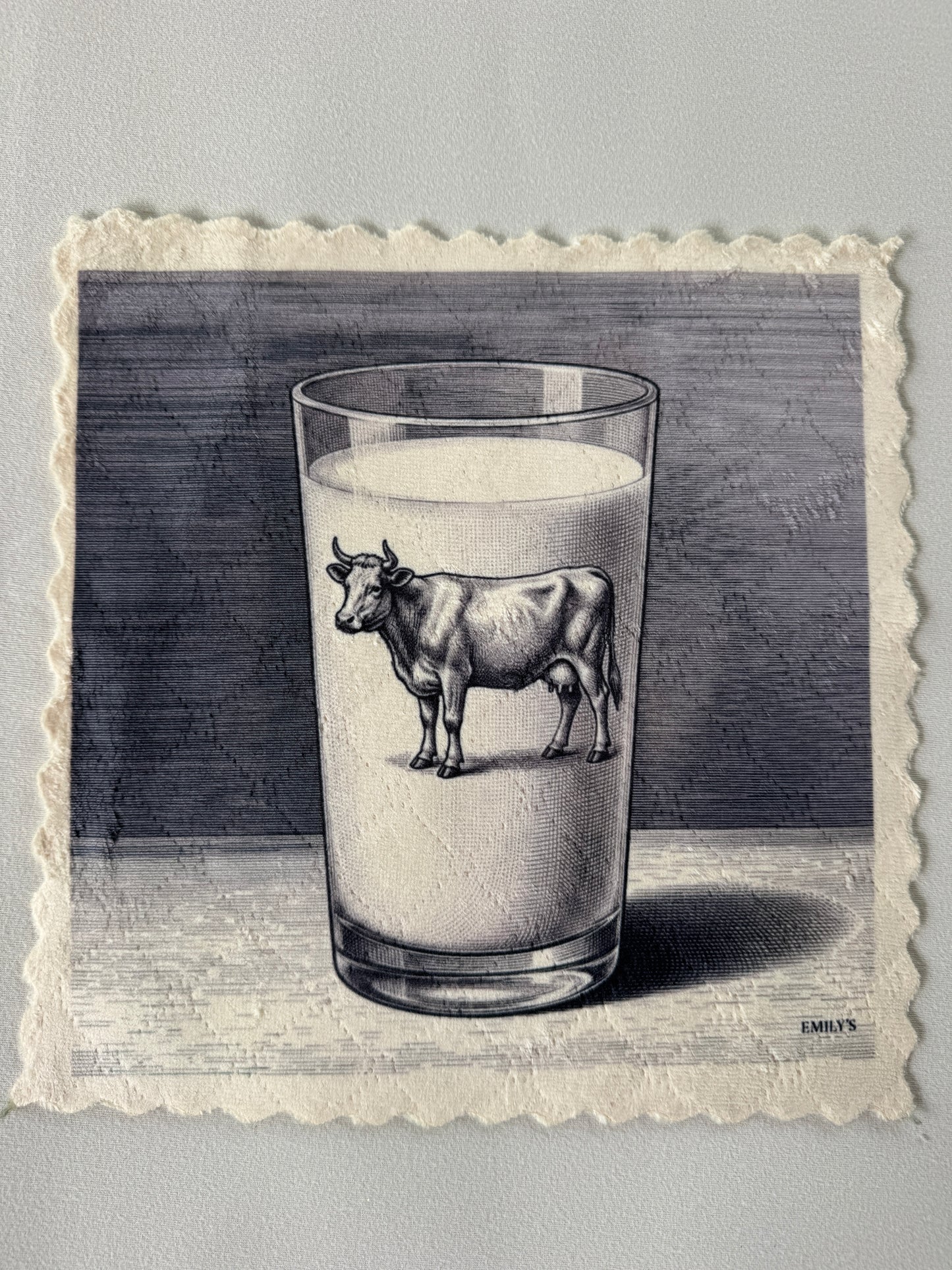 GRAPHIC MILK
